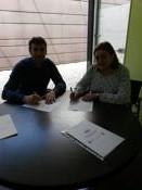 La Fundacin Secretariado Gitano en Navarra y el Ayuntamiento de Berriozar firman el convenio para el Proyecto de Normalizacin educativa en el CEIP Mendialdea I y II