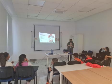 FSG Badajoz fomando en hábitos de Estudio