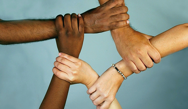 Combatir el racismo estructural exige soluciones estructurales