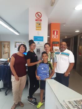 Diego ya cuenta con su mochila de Caixa Proinfancia: un apoyo ms para las familias participantes de la Fundacin Secretariado Gitano en Sevilla