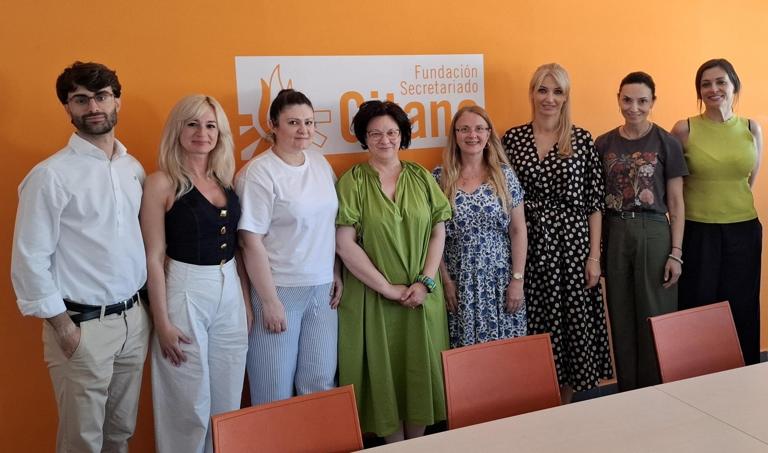 La Fundaci�n Secretariado Gitano recibe a una delegaci�n del Gobierno de Ruman�a para compartir la experiencia del programa de empleo Acceder