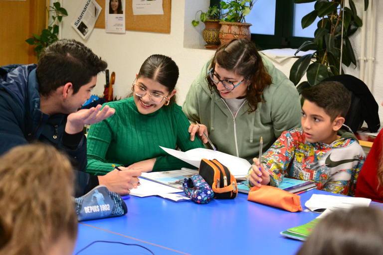 La Fundaci�n Secretariado Gitano atiende a miles de personas con programas de empleo y educaci�n, entre otros, con la financiaci�n del IRPF