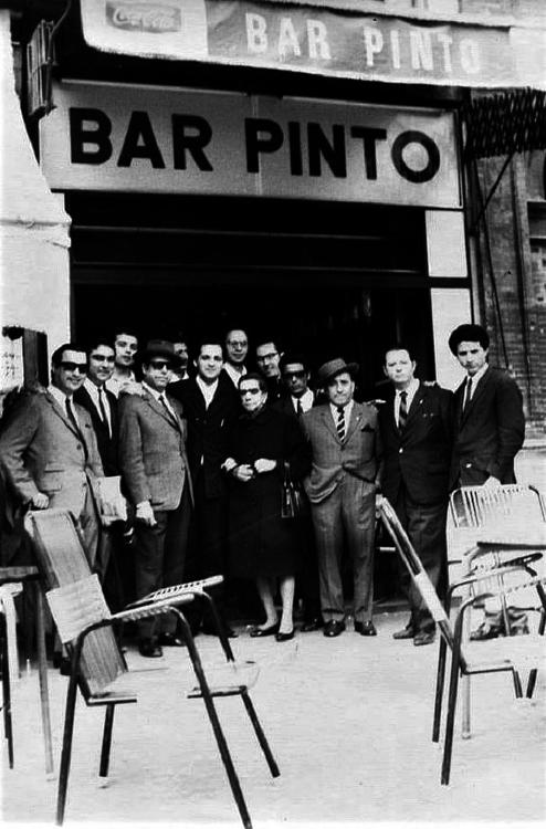 Pastora Pavn, Antonio Mairena, Chocolate, Juan de Dios Ramrez, Pedro Pea entre otros en el mtico Bar Pinto de Sevilla.