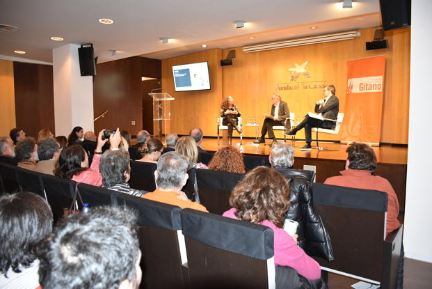 Celebramos la 7 edicin de “Dilogos por la Interculturalidad”, un espacio de debate, dilogo y reflexin dedicado al 600 Aniversario de la llegada del Pueblo Gitano en la Pennsula Ibrica