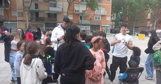 FSG Barcelona celebra la Diada de Sant Jordi en Badalona