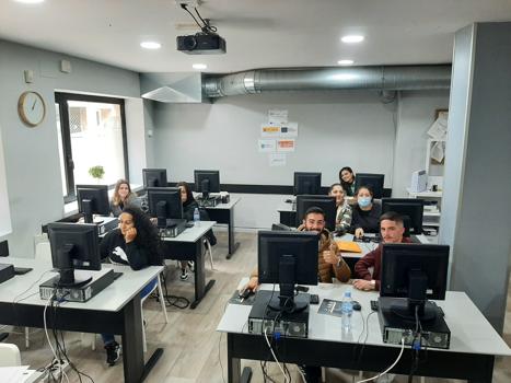 FSG Pontevedra lleva a cabo una formación en auxiliar de servicios en hostelería