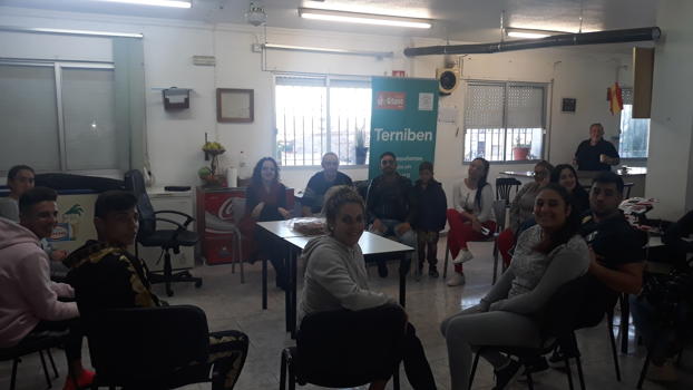La Fundacin Secretariado Gitano en Murcia organiza un Caf barrial para dar a conocer el Programa Garanta Juvenil Lorca Terniben