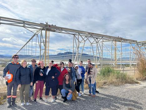 Las participantes del programa Sikhavel Calasparra 2023 visitan la Planta termo-solar lineal fresnel, EBL Espaa, ubicada en el municipio de Calasparra