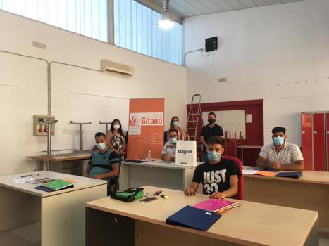 Fundación Secretariado Gitano, Fundación Orange y Fundación Magtel ponen en marcha en Sevilla una acción formativa de Instalación de Fibra Óptica dirigida a jóvenes de sus programas de empleo 