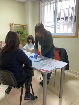 Realización de la prueba de VIH y VHC por parte de las participantes del programa ISTO SASIMOS y del equipo técnico en FSG Vigo