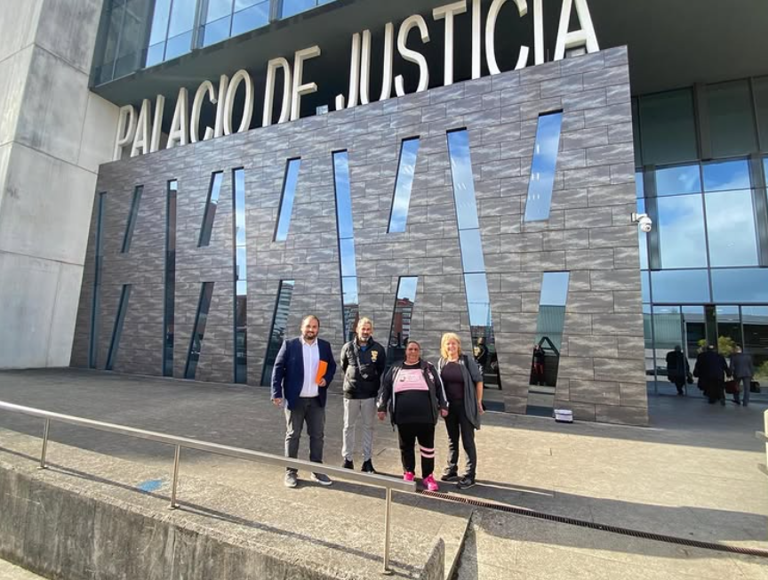 La Audiencia Provincial de Asturias condena a un hombre por delitos de lesiones y de odio a una mujer gitana y a su pareja