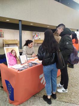 FSG Segovia participa en la Feria de Entidades y Voluntariado en el Campus María Zambrano