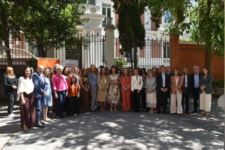 Ten years promoting equality for Roma women through the Cal� programme