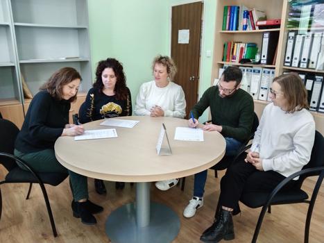Acuerdo de colaboración entre UACO-IES CATABOIS-FSG FERROL