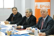 Una comisión de senadores y congresistas de Estados Unidos visita la Fundación Secretariado Gitano