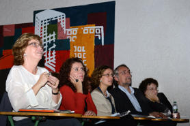 Irene Rigau, primera por la izquierda, durante la presentación de la campaña en Barcelona