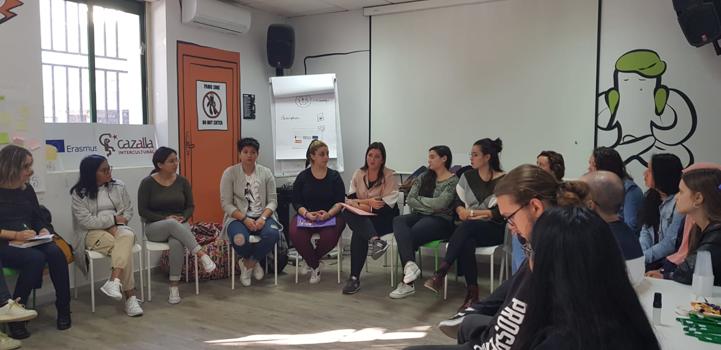 La Fundación Secretariado Gitano en Murcia acerca el programa Terniben a los estudiantes de Integración Social
