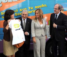 Former Ministers Ángel Gabilondo, Trinidad Jiménez and Carmen Calvo together with the President of the FSG, Pedro Puente, during the institutional presentation of the campaign