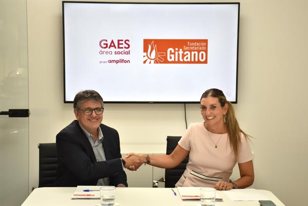 La Fundacin Secretariado Gitano y GAES firman un acuerdo para mejorar el acceso a soluciones auditivas 