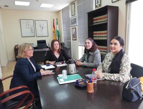 La Fundacin Secretariado Gitano en Almera se rene con la Delegada Territorial de Igualdad