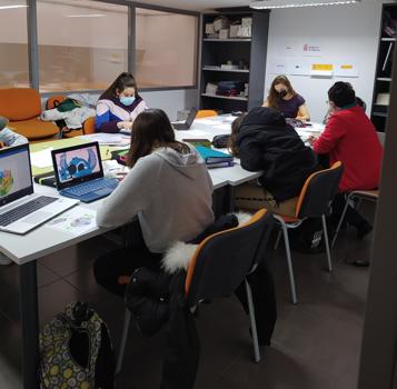 El Programa Promociona de la Fundación Secretariado Gitano en Navarra ha sabido dar respuesta a la desigualdad educativa acentuada por el COVID-19