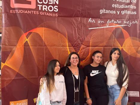 The 7th National Encounter of Roma Students of the Fundación Secretariado Gitano brings together almost a hundred young people