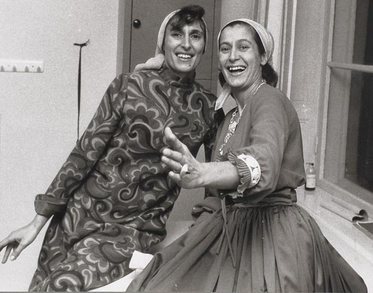 Bit�cora Gitana 8M. Gitanas que abrieron camino. Las hermanas Taikon y la lucha por la igualdad