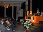 La Conferencia se desarrolló en el Círculo de Bellas Artes de Madrid.
