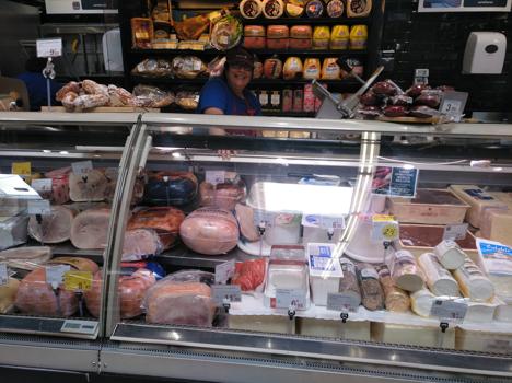 La Fundación Secretariado Gitano (FSG) en San Javier (Murcia) inicia el Curso de manipulador de frescos desarrollado en Carrefour Dos Mares