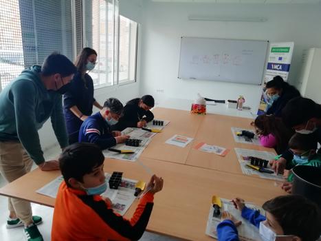 FSG Badajoz organiza un taller de desarrollo sostenible impartido por la organzacin YMCA