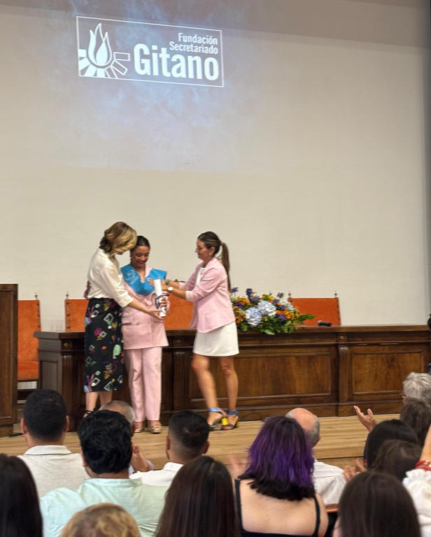 Solo el 0,8% de estudiantes gitanos y gitanas se grada en la universidad