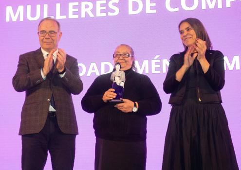 El Concello de Santiago premia a Piedad Jimnez Jimnez.